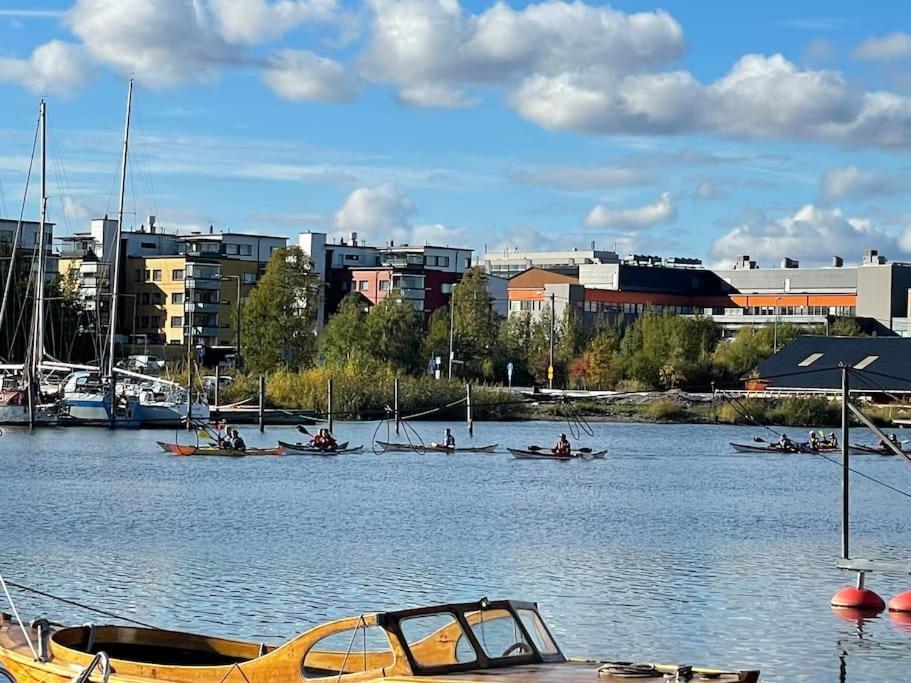 Porvoon Helmi Viehattava Asunto Joen Rannassa Экстерьер фото